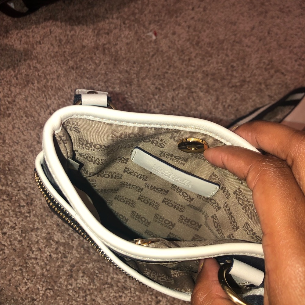 Purse - Picture 2 of 2